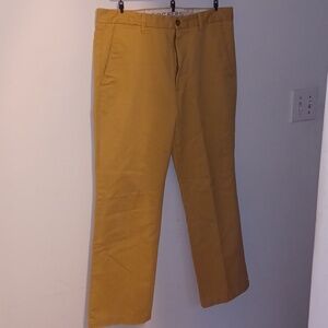 Dockers Men's Gold Chinos, 36W x 30L